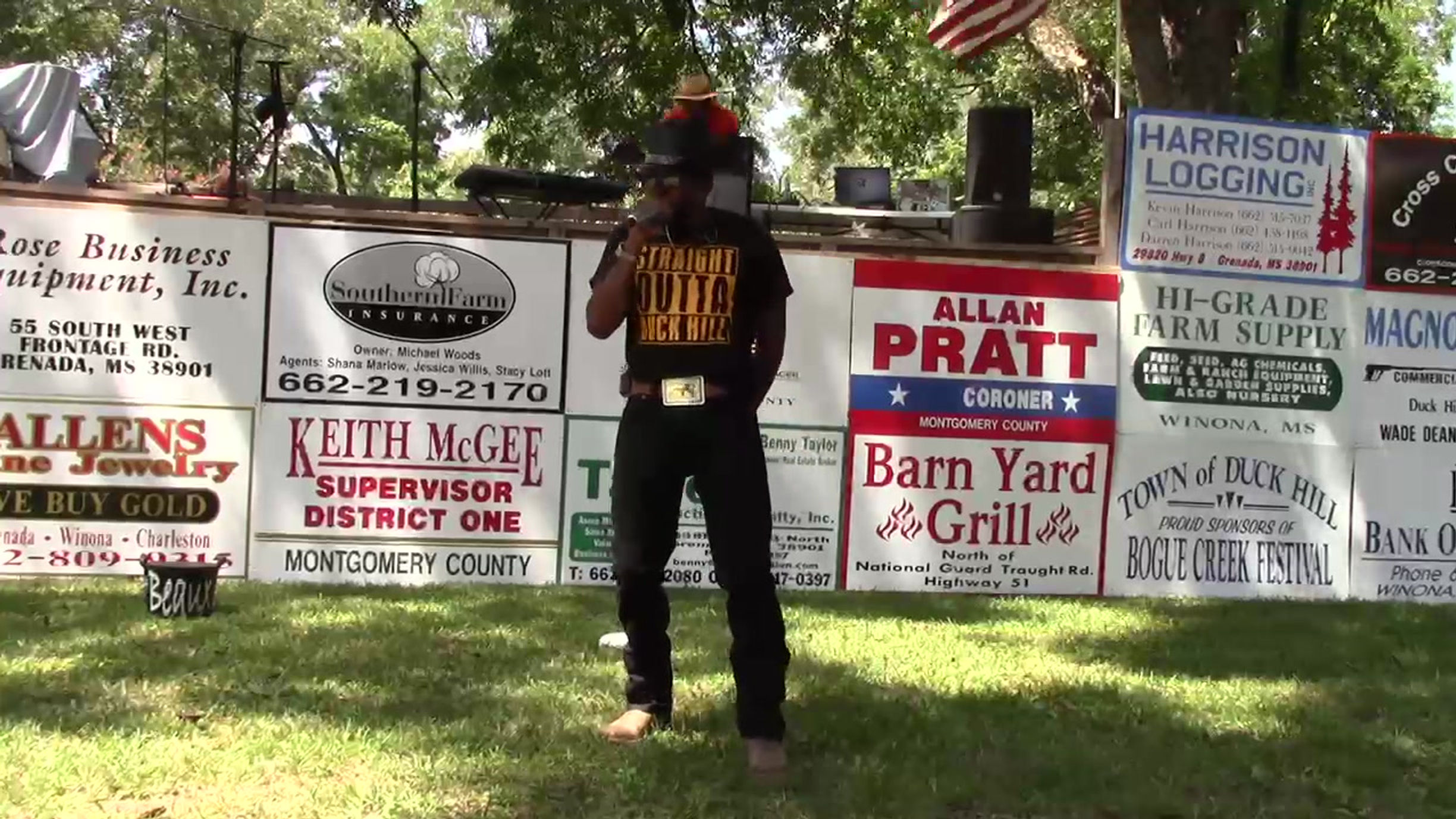 A Lil' Bit Country Live Performance